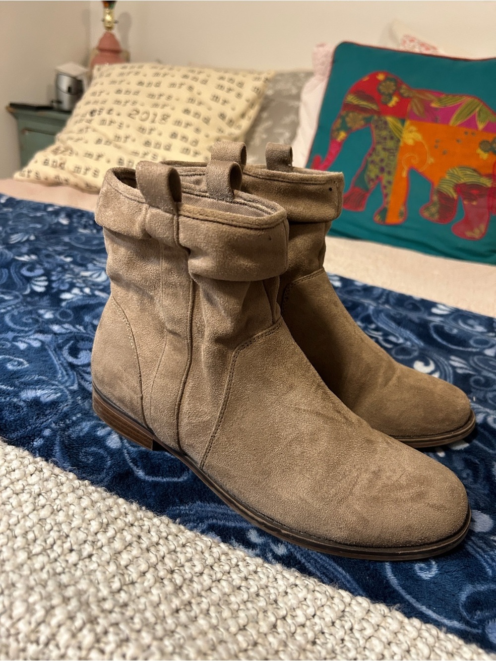 Woman’s 8 slouchey Suede Ankle Boots in Taupe